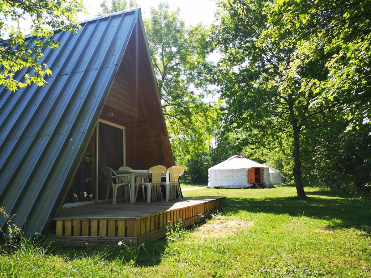 Camping Domaine De Mepillat Saint-Nizier-le-Bouchoux 外观 照片