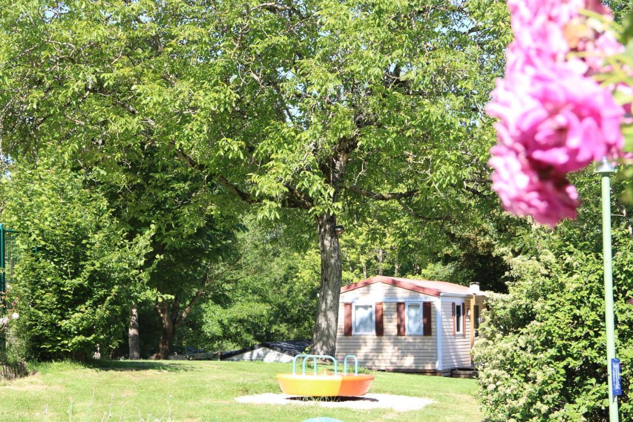Camping Domaine De Mepillat Saint-Nizier-le-Bouchoux 外观 照片