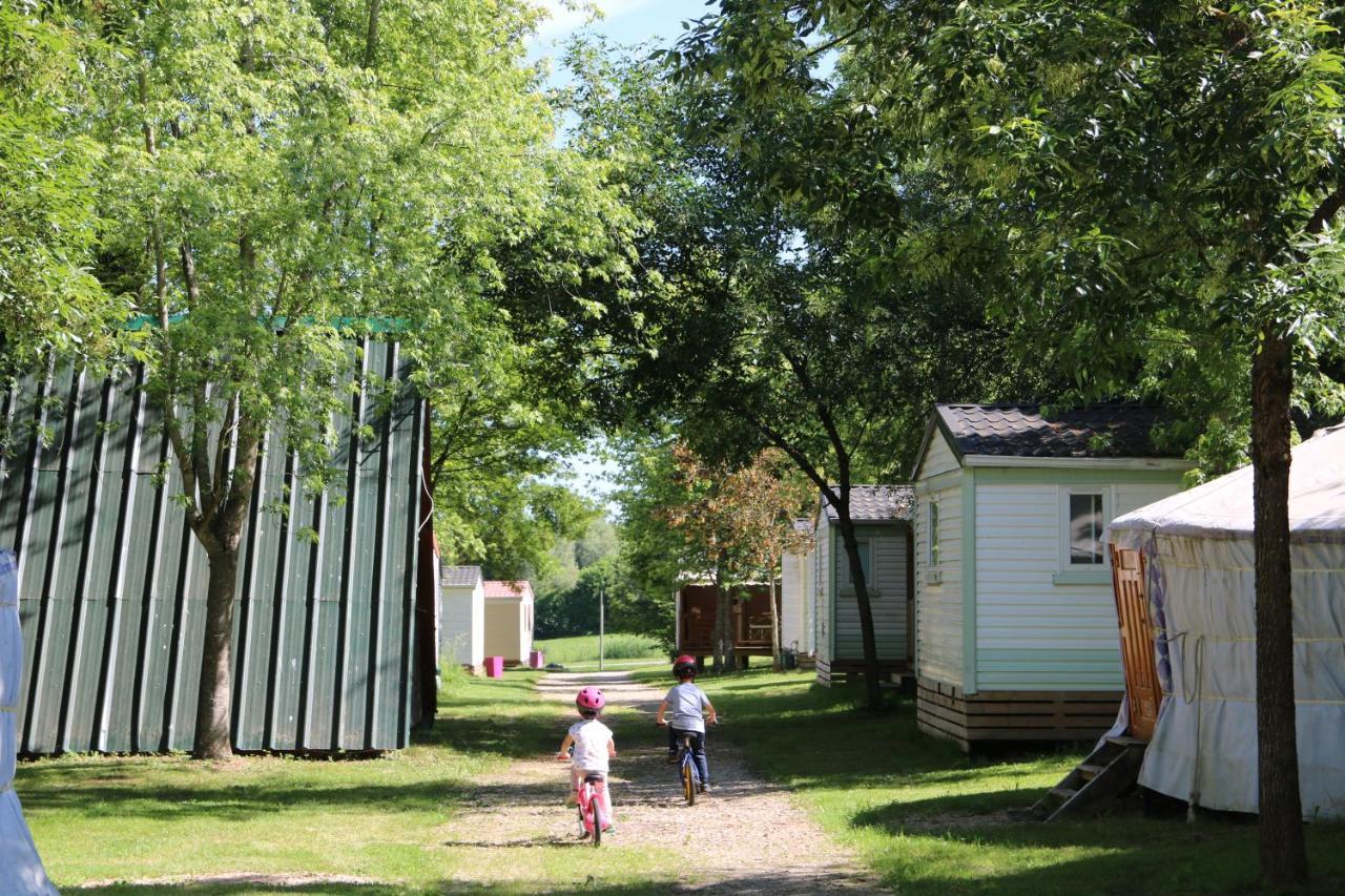 Camping Domaine De Mepillat Saint-Nizier-le-Bouchoux 外观 照片